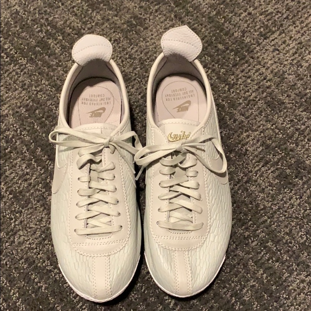 Nike casual shoe